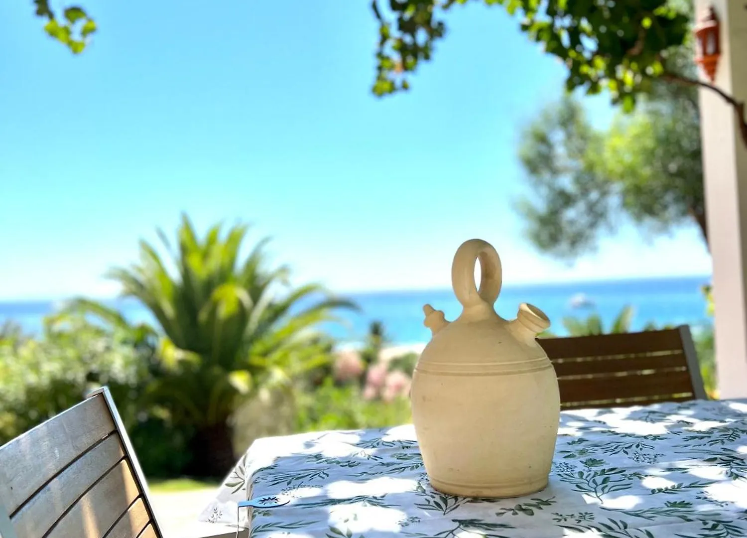 Apartments In Romantic, Private Beachvilla 자하라드로아튠스